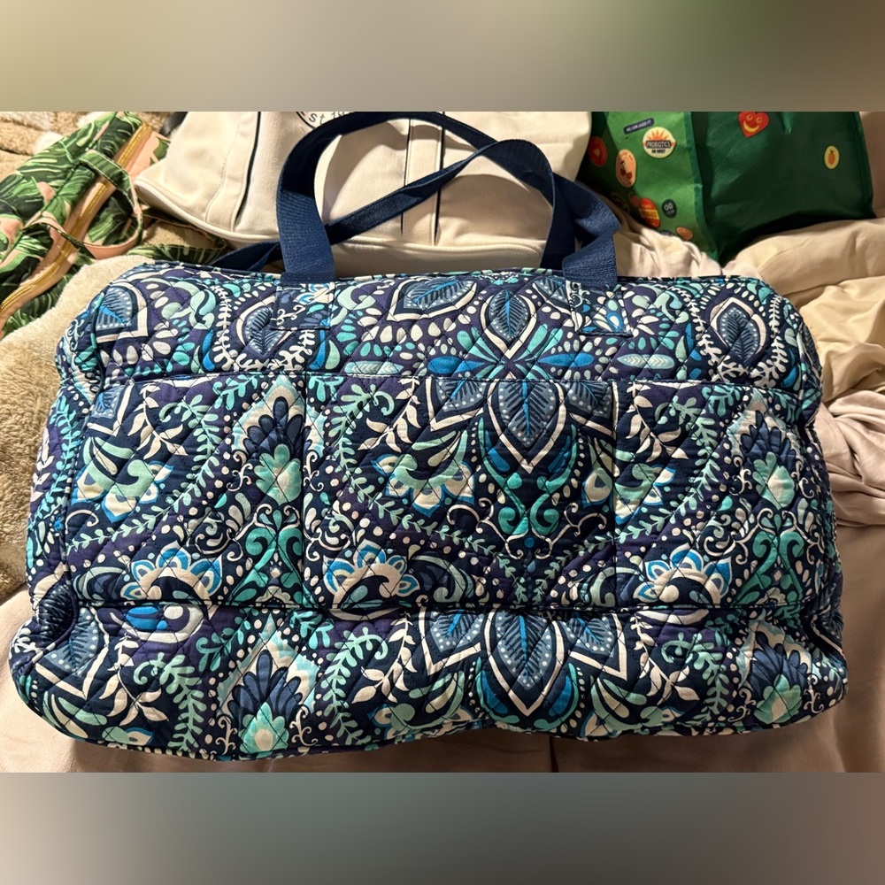 Vera Bradley Tote - Picture 4 of 8